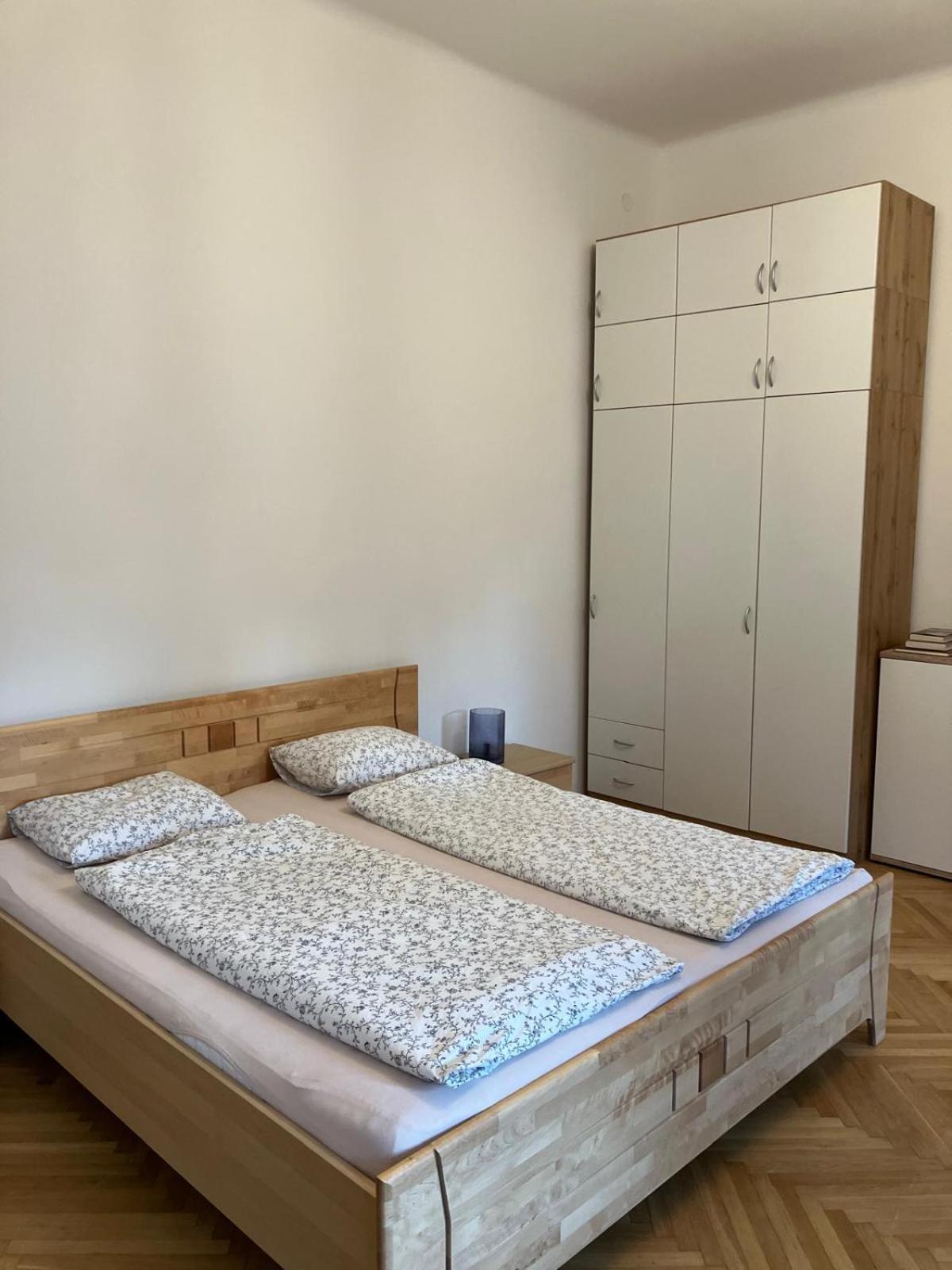 Schoene Wohnung Im Helenental Baden Extérieur photo